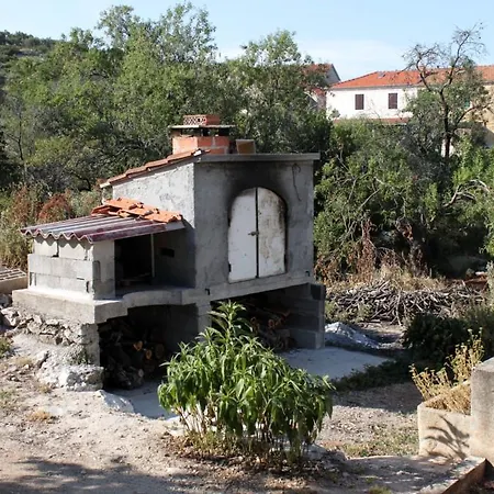 910a Apartmán Sali