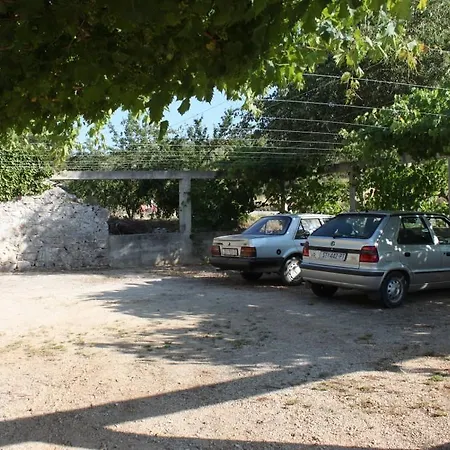 910a * Sali